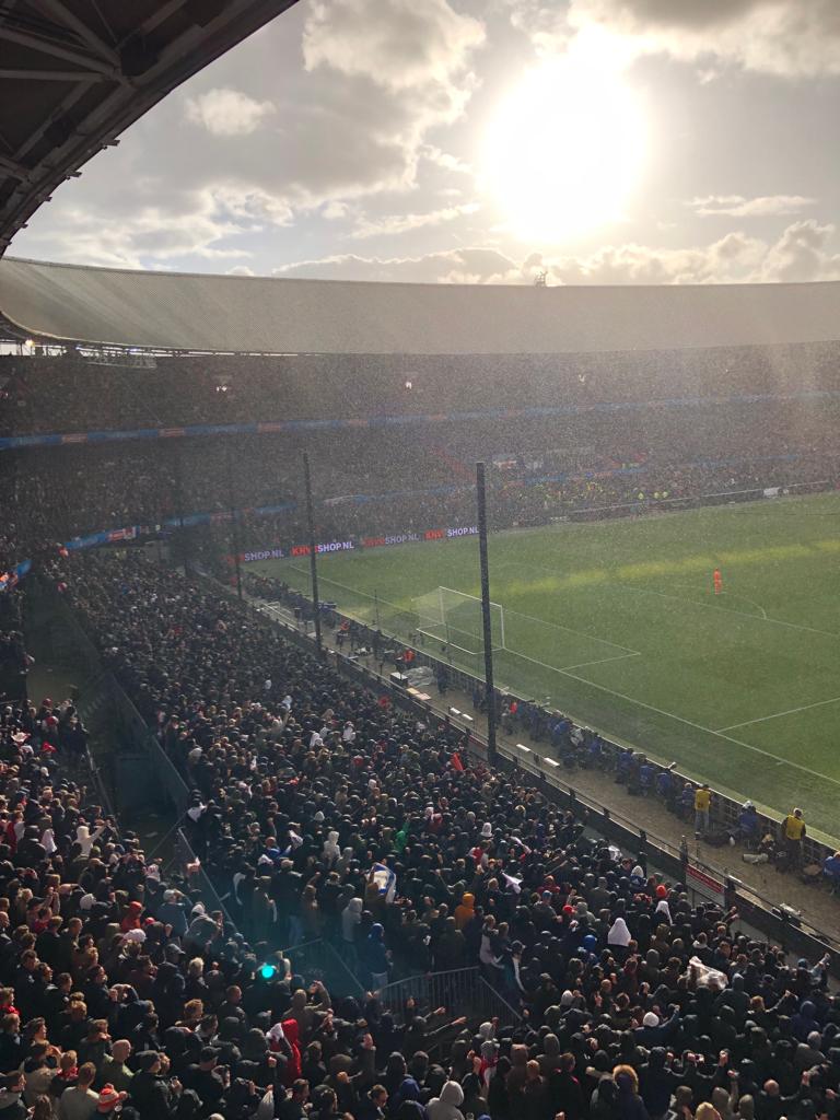 Perfecte weersomstandigheden voor PSV-Ajax Weer.nl
