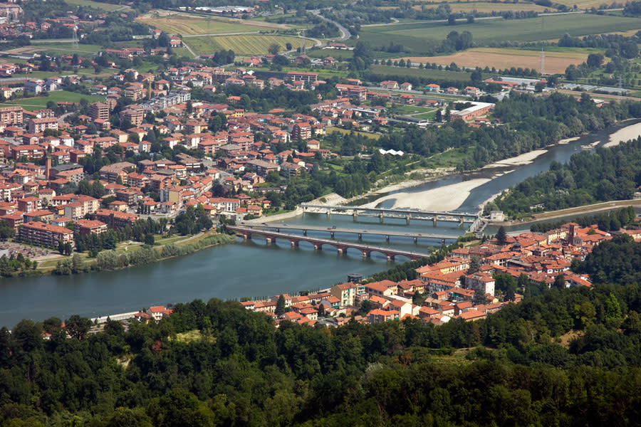 Foto gemaakt door Alessandro Vecchi - San Mauro Torinese - Het waterpeil in de rivier Po is nog steeds erg laag. Foto gemaakt door Alessandro Vecchi - San Mauro Torinese - Het waterpeil in de rivier Po is nog steeds erg laag.